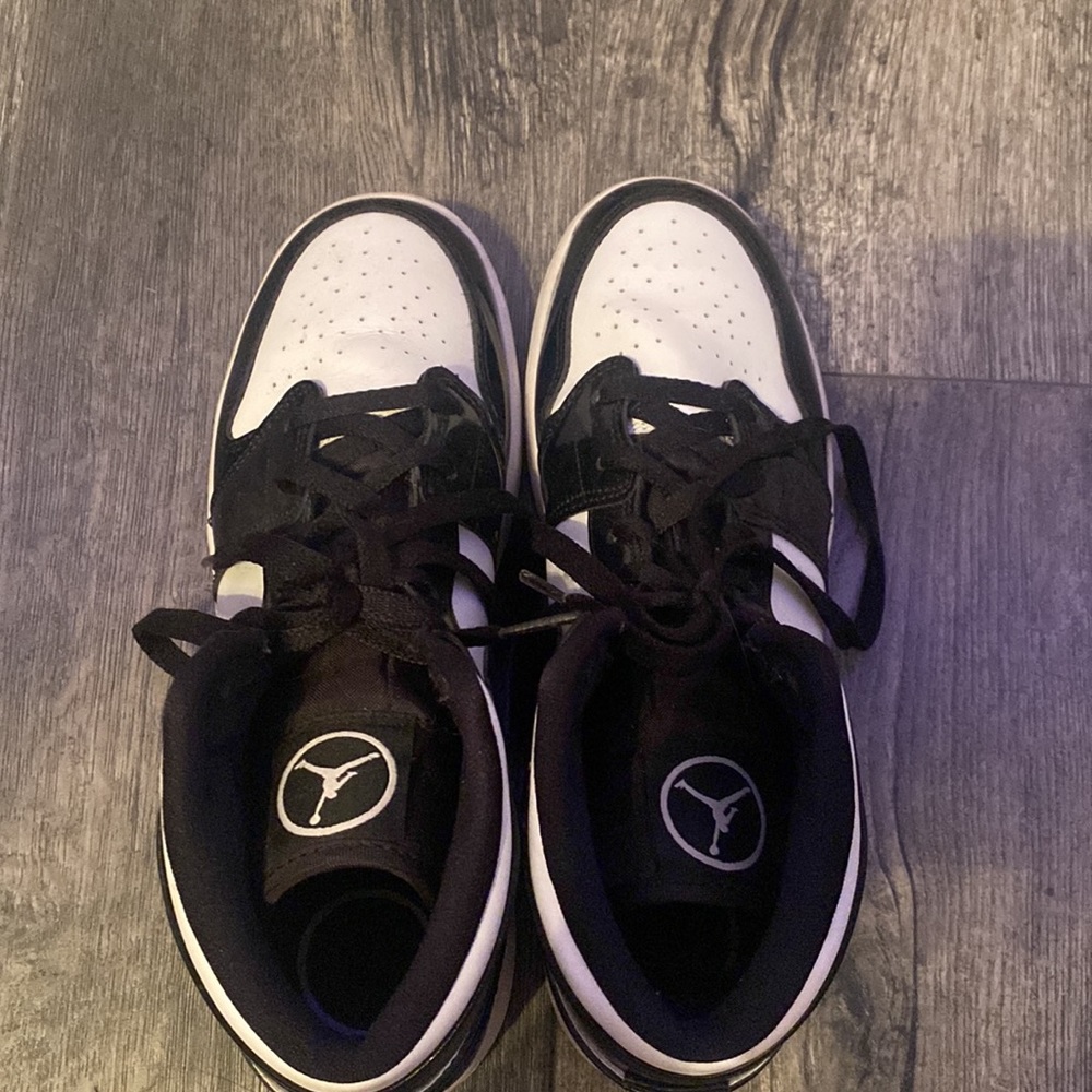 jordan 1’s mid - Picture 2 of 4